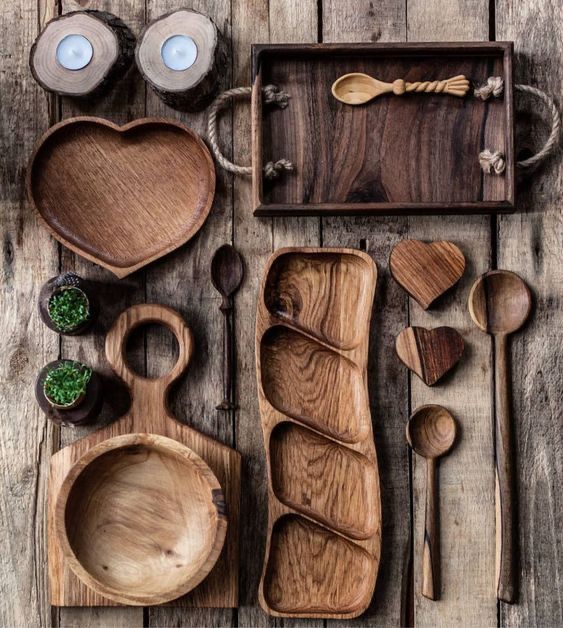 Wooden tableware